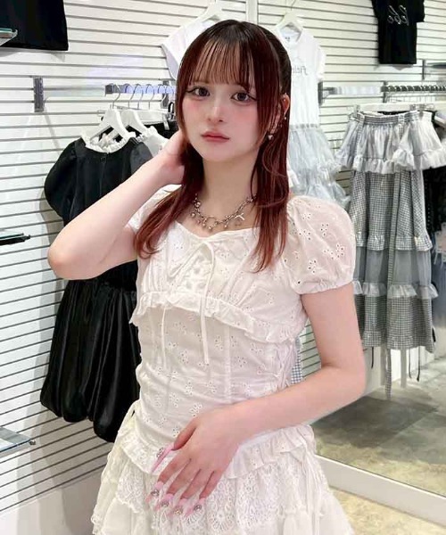 FickleBebe(フィクルベベ)の「パフスリーブコルセットブラウス(シャツ/ブラウス・レディース・ホワイト/サックスブルー/ブラック・FREE)」の4枚目の写真