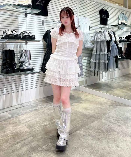 FickleBebe(フィクルベベ)の「パフスリーブコルセットブラウス(シャツ/ブラウス・レディース・ホワイト/サックスブルー/ブラック・FREE)」の5枚目の写真