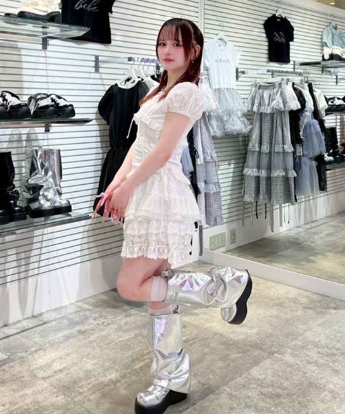 FickleBebe(フィクルベベ)の「パフスリーブコルセットブラウス(シャツ/ブラウス・レディース・ホワイト/サックスブルー/ブラック・FREE)」の7枚目の写真