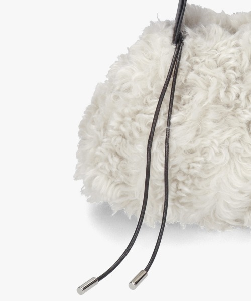 Chapeau d' O（シャポードオー）の「Chapeau d' O  Curly Draw String Bag / シャポードオー（ハンドバッグ・レディース・ライトベージュ/ブラック・FREE）」の19枚目の写真