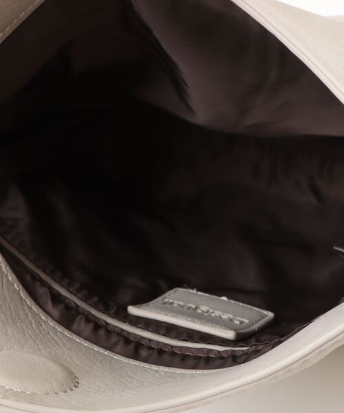 Desigual（デシグアル）の「3Dロゴレザー風ショルダーバッグ（ショルダーバッグ・レディース・ブラウン・FREE）」の4枚目の写真