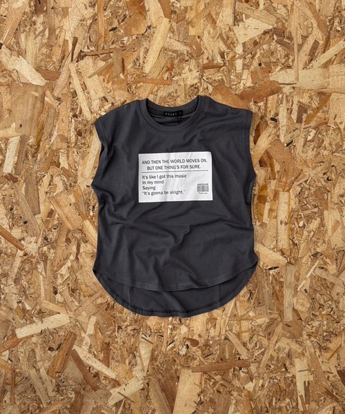 SHISKY(シスキー)の「ビッグシルエット プリント ノースリーブ ヘムTシャツ(タンクトップ・キッズ・ベージュ/ミント/モカ/ブラック/グレー系その他/オフホワイト/ダークグリーン/杢グレー/チャコールグレー・110/120/130/140/150/160)」の5枚目の写真