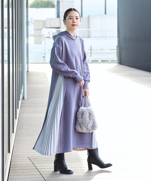 BEAMS HEART（ビームスハート）の「【4色展開】サイド プリーツ フーディー ワンピース（ワンピース・レディース・ライトグレー/パープル系その他2/ブラック/ホワイト系その他5・FREE）」の6枚目の写真