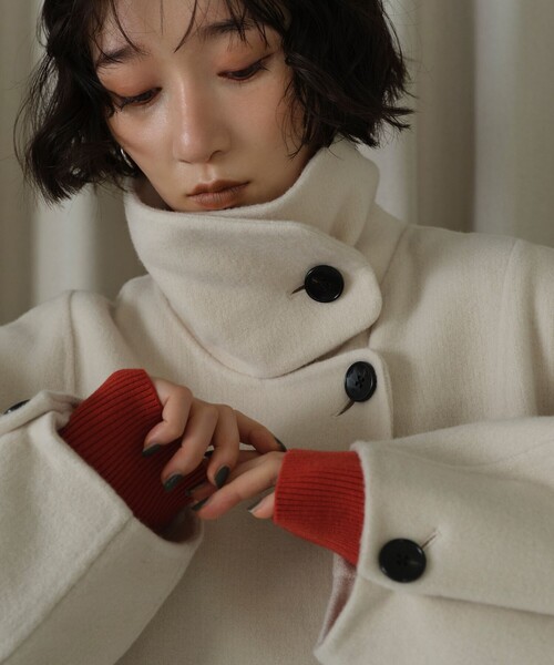 EMMEL REFINES（エメルリファインズ）の「＜EMMEL REFINES＞EM スタンド リバー コート（チェスターコート・レディース・オフホワイト/ブラック・M/S）」の5枚目の写真