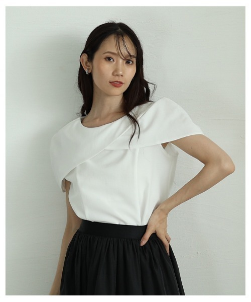 Sawa a la mode(サワアラモード)の「ケープデザインブラウス(シャツ/ブラウス・レディース・ブラック/ホワイト・FREE)」の5枚目の写真