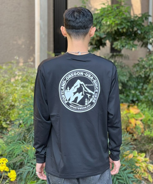 Columbia（コロンビア）の「【Columbia】アーバンハイクグラフィックロングスリーブTシャツ（Tシャツ/カットソー・メンズ・ホワイト/ブラック・MEDIUM/LARGE/X-LARGE）」の2枚目の写真