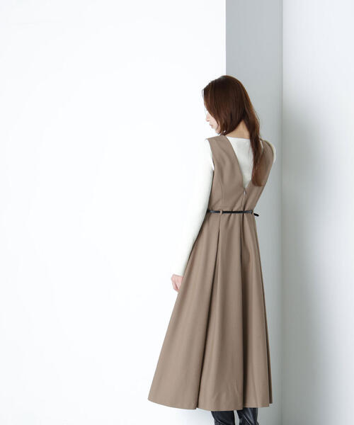 NATURAL BEAUTY BASIC（ナチュラルビューティーベーシック）の「◇ベルテッドタックジャンスカ（ジャンパースカート・レディース・チャコールグレー/ベージュ・SMALL/MEDIUM/P/S）」の14枚目の写真