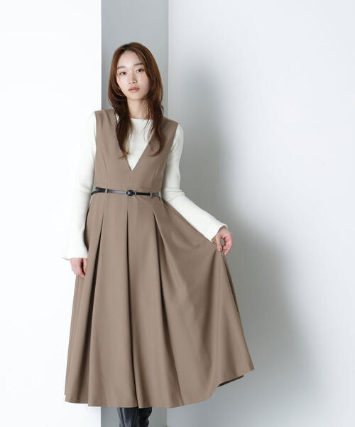 新品タグ付ベルテットタックジャンスカ ベージュP/Sサイズ ◇ベルテッドタックジャンスカ(ジャンパースカート)|NATURAL