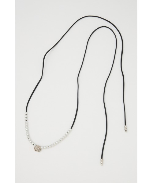 SLY(スライ)の「ROSE F/PEARL CHOKER ローズ フェイクパール チョーカー(チョーカー・レディース・ホワイト・FREE)」の7枚目の写真