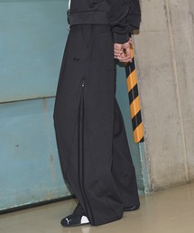 MSG（エムエスジー）の「【SET-UP着用可能】オーバーサイズラインジャージトラックパンツ（その他パンツ）」