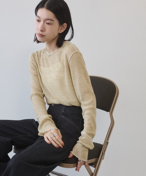 hunch(ハンチ)の「配色メロウ シアートップス(Tシャツ/カットソー・レディース・ブラック/オフホワイト/ライトカーキ/ブラウン・FREE)」の4枚目の写真