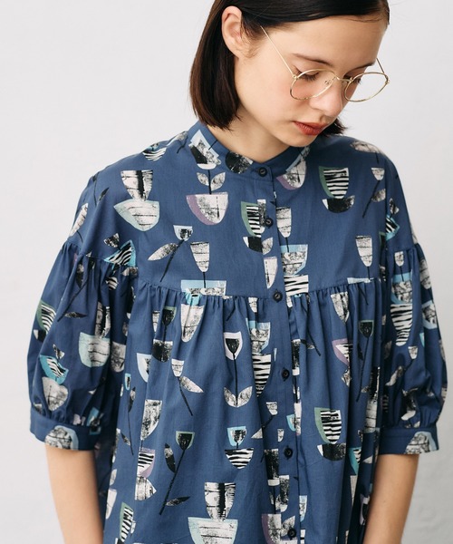 LA MARINE FRANCAISE(マリン フランセーズ)の「リバティプリントギャザーブラウス(シャツ/ブラウス・レディース・グリーン/ブルー・FREE)」の3枚目の写真