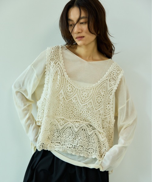 Libra Cue（リブラ キュー）の「Vネックシアーニット（ニット/セーター・レディース・グレー/アイボリー/ブラック・FREE）」の9枚目の写真