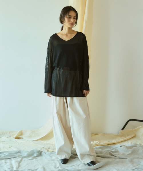 Libra Cue（リブラ キュー）の「Vネックシアーニット（ニット/セーター・レディース・グレー/アイボリー/ブラック・FREE）」の20枚目の写真