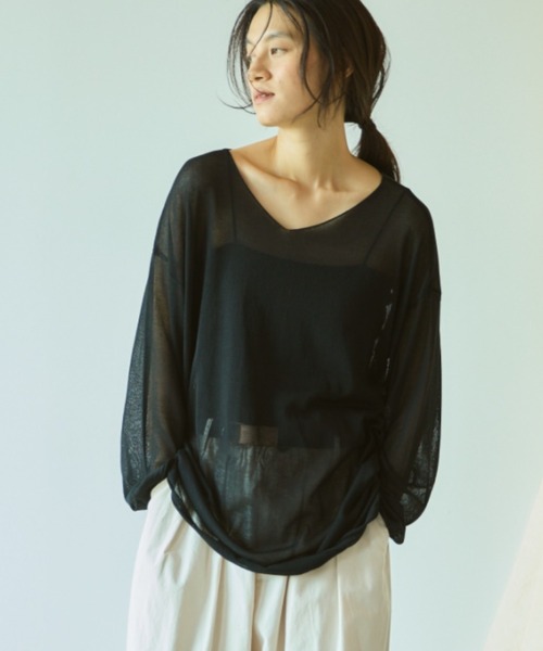 Libra Cue（リブラ キュー）の「Vネックシアーニット（ニット/セーター・レディース・グレー/アイボリー/ブラック・FREE）」の14枚目の写真