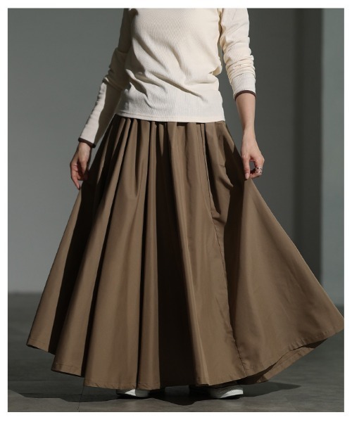 Sawa a la mode（サワアラモード）の「ブロードギャザーフレアロングスカート（スカート・レディース・ブルー/ブラック/モカ・FREE）」の11枚目の写真
