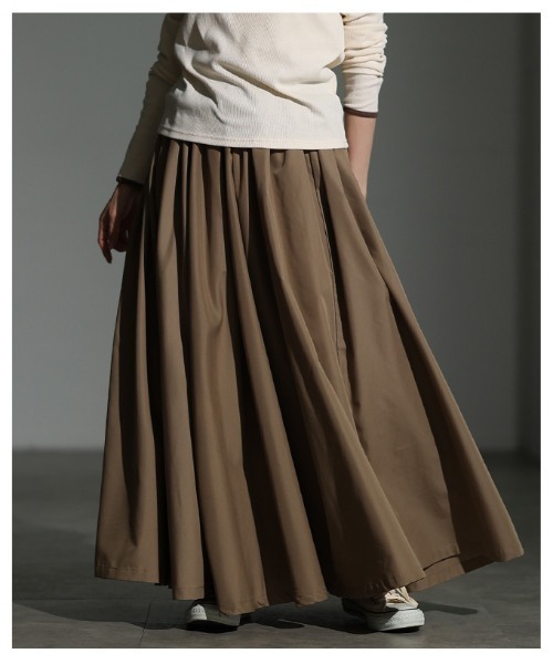 Sawa a la mode（サワアラモード）の「ブロードギャザーフレアロングスカート（スカート・レディース・ブルー/ブラック/モカ・FREE）」の17枚目の写真
