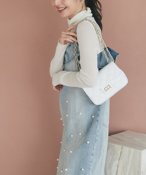 La boutique BonBon(ラブティックボンボン)の「【オウレンティ】マットタッチキルティングチェーンバッグ(ハンドバッグ・レディース・オフホワイト/ピンク/ダークグレー・FREE)」の10枚目の写真