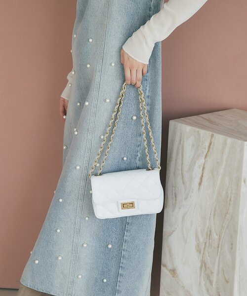 La boutique BonBon(ラブティックボンボン)の「【オウレンティ】マットタッチキルティングチェーンバッグ(ハンドバッグ・レディース・オフホワイト/ピンク/ダークグレー・FREE)」の11枚目の写真