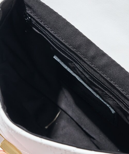 La boutique BonBon(ラブティックボンボン)の「【オウレンティ】マットタッチキルティングチェーンバッグ(ハンドバッグ・レディース・オフホワイト/ピンク/ダークグレー・FREE)」の21枚目の写真