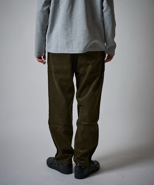 Gramicci（グラミチ）の「【Gramicci/グラミチ】CORDUROY LOOSE TAPERED RIDGE PANTS / ルーズテーパードコーデュロイパンツ G5FU-P074（その他パンツ・メンズ・オフホワイト/オリーブ/ダークブラウン/キャメル・SMALL/MEDIUM/LARGE/X-LARGE）」の18枚目の写真