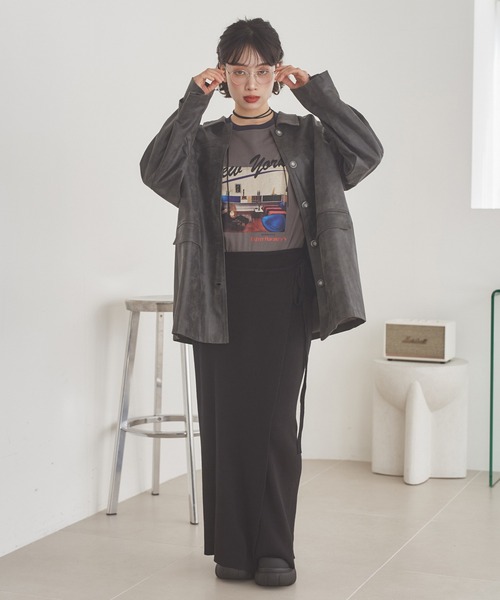 LAULEN（ローレン）の「suede like soutien collar jacket /スエード調ステンカラーオーバーサイズジャケット（ステンカラーコート・レディース・ブラウン/チャコールグレー・FREE）」の7枚目の写真
