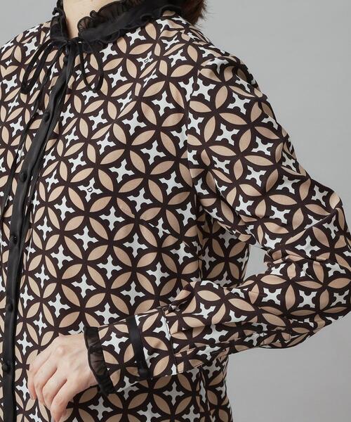 DRESSTERIOR（ドレステリア）の「【モデル美香×DRESSTERIOR】コラボレーション オーバーラップサークルブラウス（シャツ/ブラウス・レディース・ベージュ系その他4・34/36/38）」の11枚目の写真