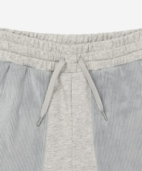Hurley (ハーレー)の「【Hurley/ハーレー】レディーススウェットショーツ ドローコード付き ショートパンツ TERRY CDR SWITCHING SHORTS(その他パンツ・レディース・オフホワイト/ヘザーグレー/ブラック/マルーン・SMALL/LARGE/MEDIUM)」の19枚目の写真