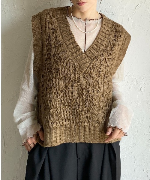 セール】深Vネックケーブル編み風ざっくりニットベスト（ベスト