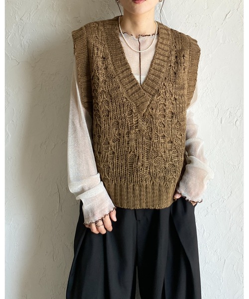 セール】深Vネックケーブル編み風ざっくりニットベスト（ベスト