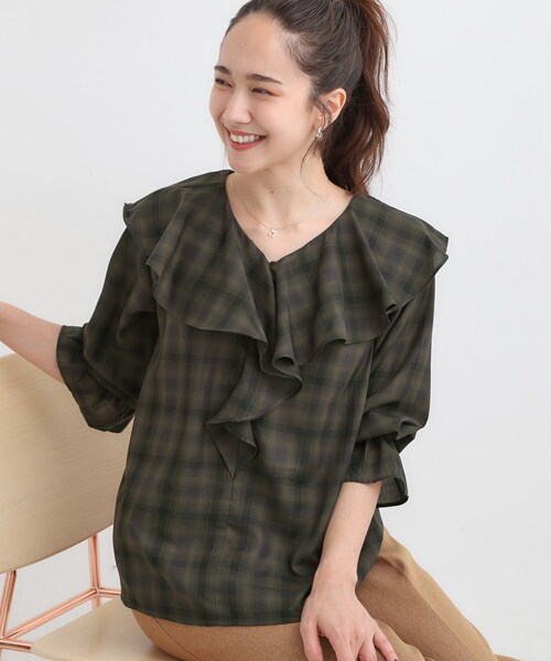 DRESKIP(ドレスキップ)の「【S-LL】きれいめカジュアルに チェック柄フリルブラウス(シャツ/ブラウス・レディース・アイボリー系1/ワイン系1/ダークブラウン系1・01/02/03/04)」の2枚目の写真