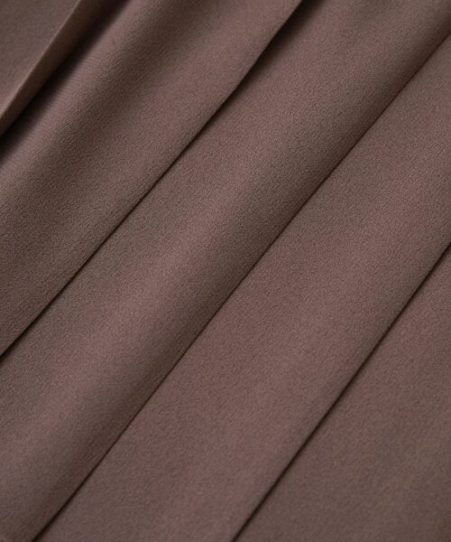 Tiara（ティアラ）の「ハイネックプリーツブラウス（シャツ/ブラウス・レディース・ホワイト/ボルドー/ブラウン・FREE）」の4枚目の写真