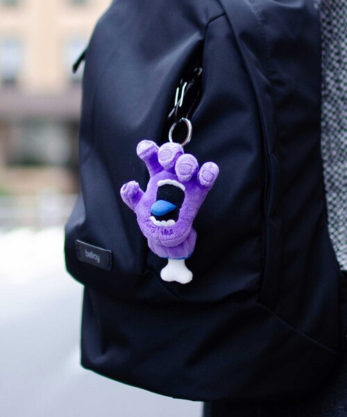 bpr BEAMS(ビーピーアール ビームス )の「NICI×SANTA CRUZ / Screaming Hand 10cm(キーホルダー・レディース・パープル・ONE SIZE)」の5枚目の写真