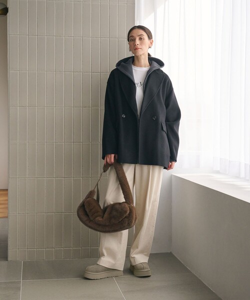 UGG（アグ）の「【国内EXCLUSIVE】＜UGG＞TAZZ タズ/スリッポン（モカシン/デッキシューズ・レディース・グレー・7/6/5/8）」の3枚目の写真