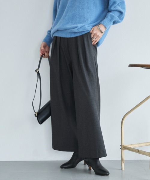 Doux archives(ドゥアルシーヴ)の「両面起毛タックワイドパンツ(その他パンツ・レディース・ベージュ/チャコールグレー/オフホワイト/ブラック・36/38)」の1枚目の写真