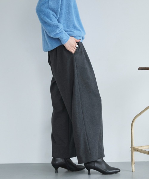 Doux archives(ドゥアルシーヴ)の「両面起毛タックワイドパンツ(その他パンツ・レディース・ベージュ/チャコールグレー/オフホワイト/ブラック・36/38)」の6枚目の写真