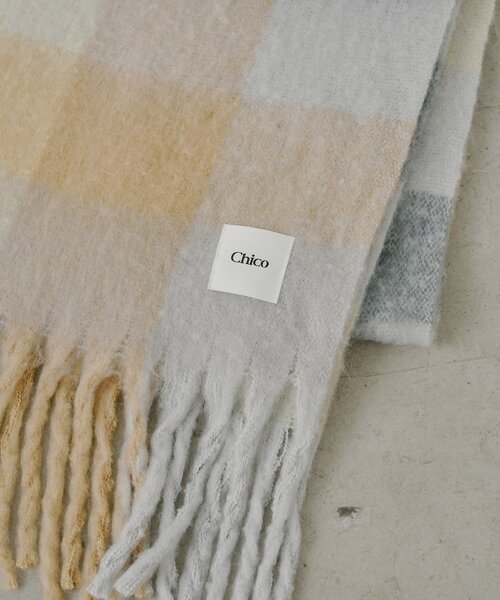 Chico（チコ）の「ボリュームチェックストール/マフラー（マフラー・レディース・ベージュ/ピンク/ブラック・FREE）」の7枚目の写真