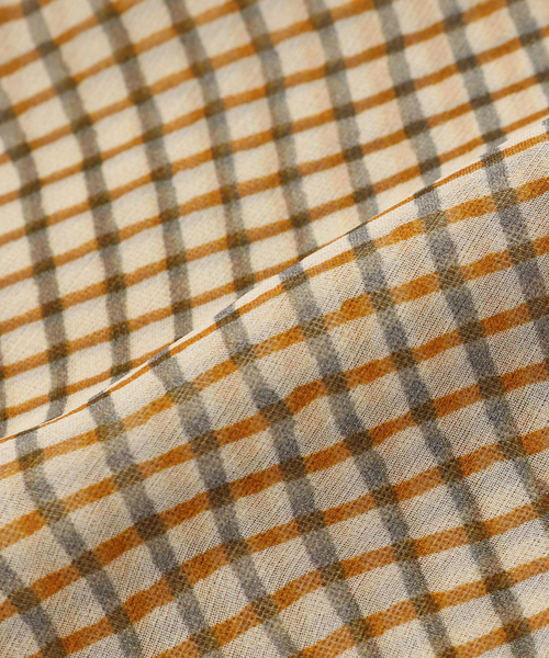 EDIFICE（エディフィス）の「BLECK(ブレック) tattersall スカーフ（バンダナ/スカーフ・メンズ・マスタード/オレンジ/ブルー系その他・FREE）」の7枚目の写真