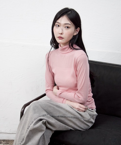 Y/lim(イリム)の「ドライタッチハイネックシアーロンT 長袖(Tシャツ/カットソー・レディース・グレー/ピンク/ブラウン・FREE)」の4枚目の写真