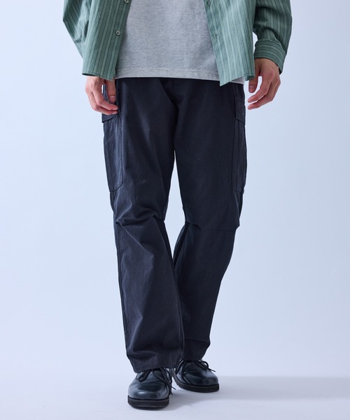 LE CERCLE par rope'(ルセルクルパーロペ)の「【3/2WORKS】別注/リップストップカーゴパンツ(カーゴパンツ・メンズ・ブラック/ベージュ/カーキ・M/L/LL)」の2枚目の写真