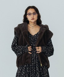 ROSE BUD（ローズバッド）の「FAUXFUR VEST（ベスト）」