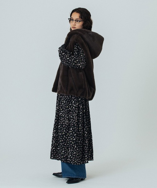 ROSE BUD（ローズバッド）の「FAUXFUR VEST（ベスト・レディース・ブラウン/ベージュ・ONE SIZE）」の20枚目の写真