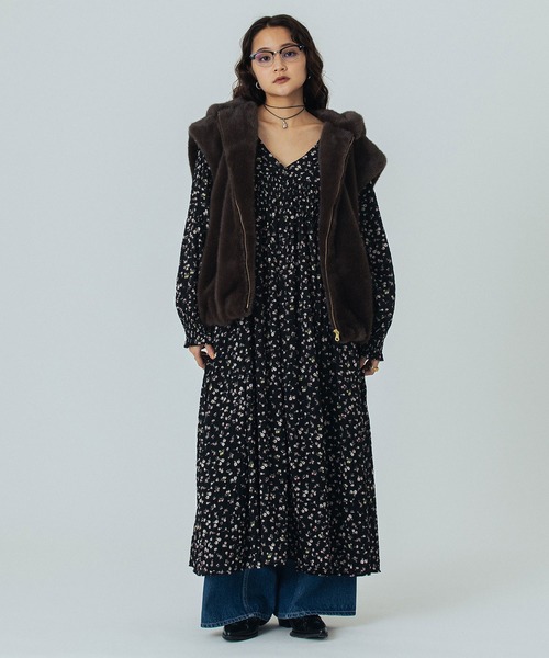 ROSE BUD（ローズバッド）の「FAUXFUR VEST（ベスト・レディース・ブラウン/ベージュ・ONE SIZE）」の7枚目の写真