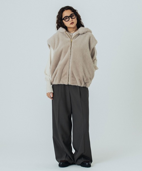 ROSE BUD（ローズバッド）の「FAUXFUR VEST（ベスト・レディース・ブラウン/ベージュ・ONE SIZE）」の3枚目の写真