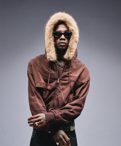 ANDER HUNK（アンダーハンク）の「Asymmetrical Switch Faux Fur