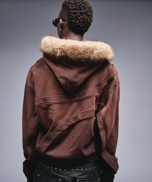 ANDER HUNK（アンダーハンク）の「Asymmetrical Switch Faux Fur