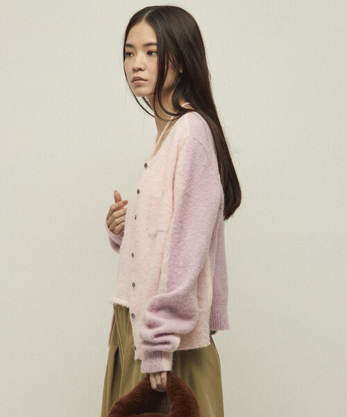 Firsthand（ファーストハンド）の「Firsthand/ファーストハンド アルパカ混 バイカラー ニット カーディガン（カーディガン/ボレロ・レディース・ピンク/オフホワイト/グレー・FREE）」の11枚目の写真
