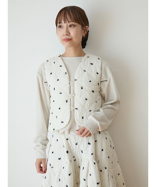 セール】フラワーエンブロイダリーキルティングベスト（その他アウター