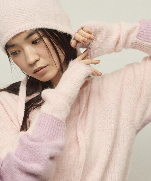 Firsthand(ファーストハンド)の「Firsthand/ファーストハンド アルパカ混 バイカラー ニットグローブ(手袋・レディース・グレー/オフホワイト/ピンク・FREE)」の3枚目の写真