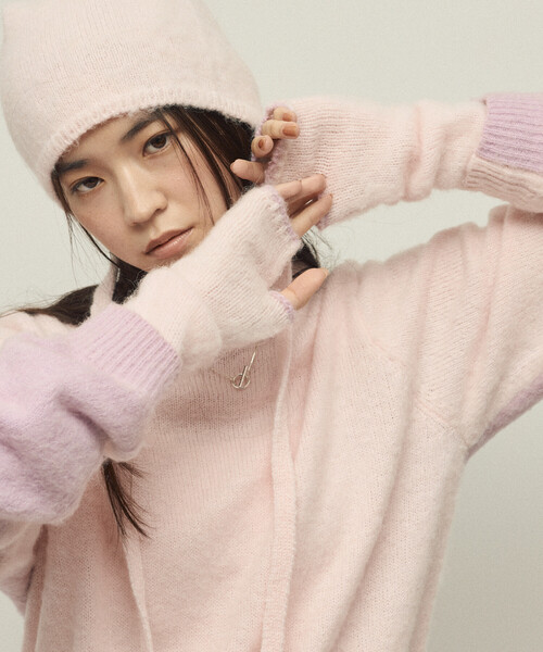 Firsthand(ファーストハンド)の「Firsthand/ファーストハンド アルパカ混 バイカラー ニットグローブ(手袋・レディース・グレー/オフホワイト/ピンク・FREE)」の18枚目の写真